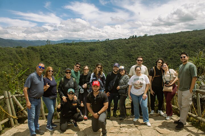 Zipaquirá Salt Cathedral och Guatavita Lagoon Shared Tour