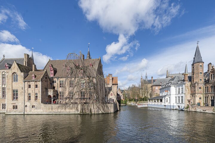 Guidet tur i Brugge med kanal cruise og smaksprøver