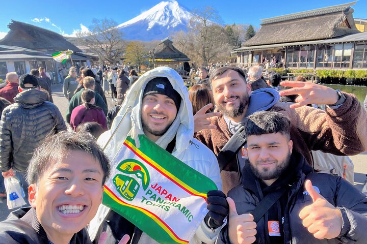 Spectaculaire croisière sur le mont Fuji et le lac, nouilles faisant l'expérience