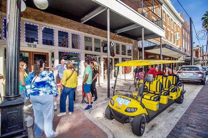 Geführte Tampa-Sightseeing-Tour in einem Deluxe-Golfwagen mit Straßenzulassung
