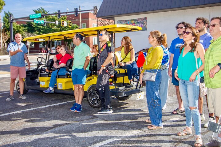 Geführte Tampa-Sightseeing-Tour in einem Deluxe-Golfwagen mit Straßenzulassung
