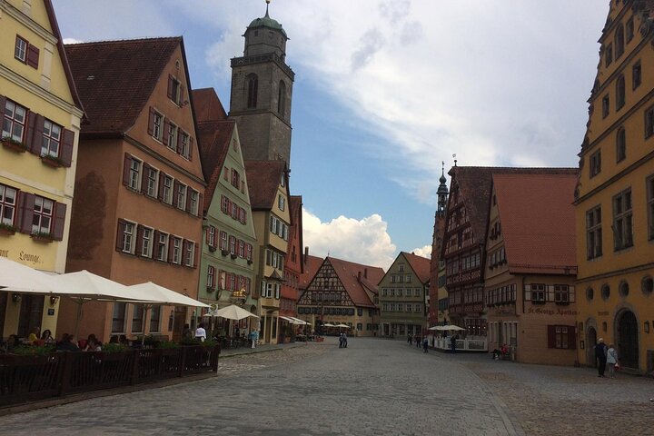 Visita guiada histórica por Dinkelsbühl com cerveja e petiscos.