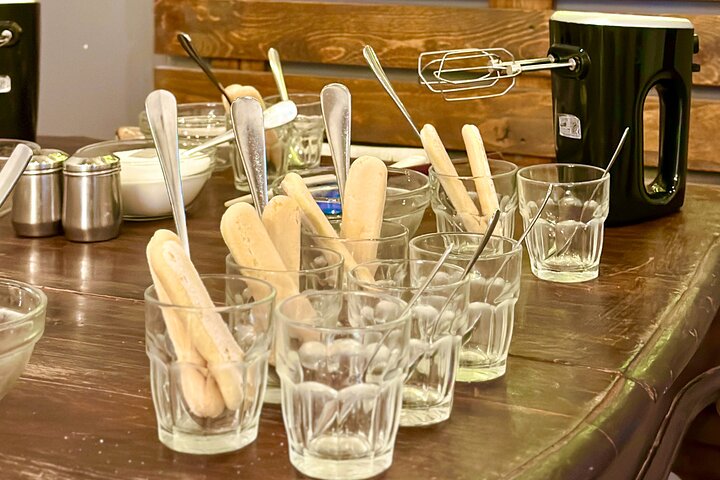 Bari: Aula de Culinária de Massa e Tiramisu com Vinho pela Cooking Italy