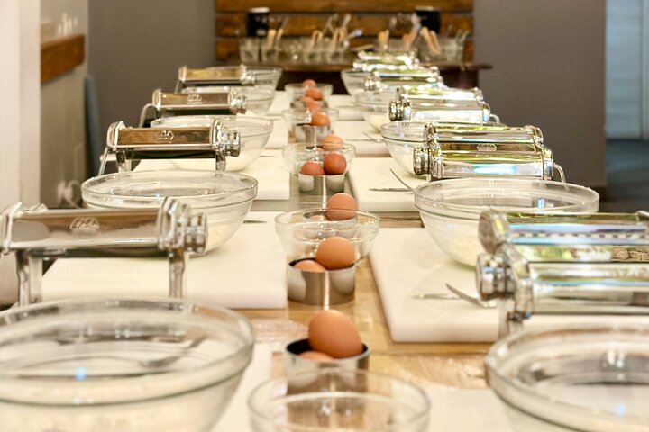 Bari: Aula de Culinária de Massa e Tiramisu com Vinho pela Cooking Italy