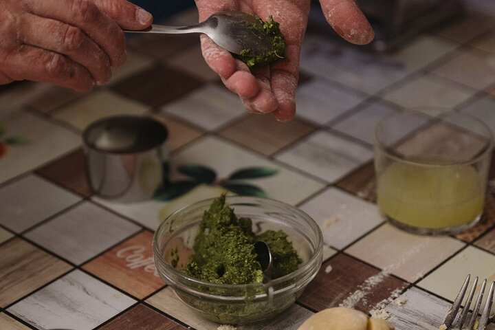 Bologna: Pasta en Tiramisu Kleine Groep Kookles met Wijn