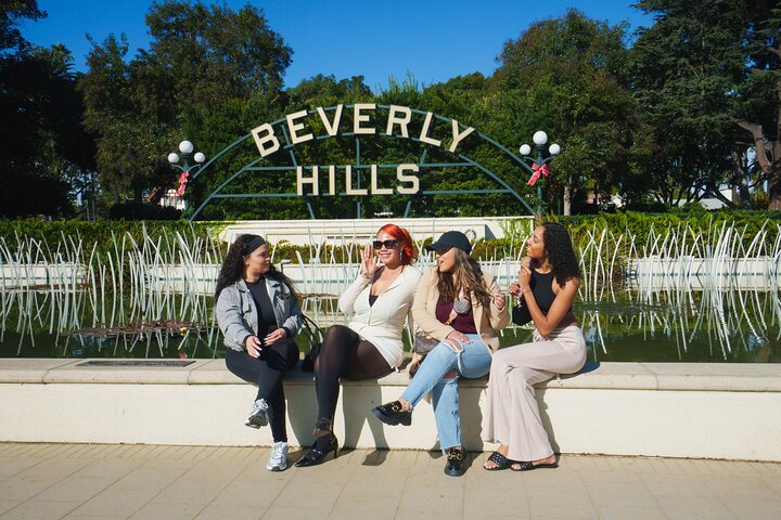 Best of Los Angeles Guided City Tour with 4 Stops and Free Time
