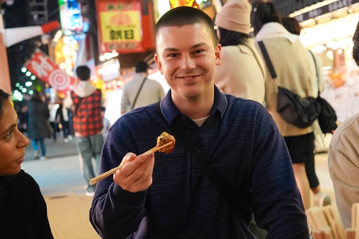 Osaka Street Food Tour: 18 Gerichte & 3 Getränke in 4 Lokalen
