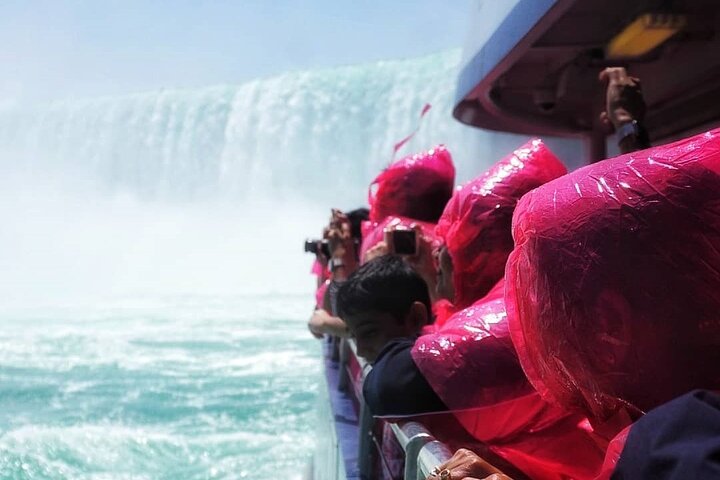Cataratas del Niágara, Canadá : Paseo en barco, Viaje detrás de las cataratas