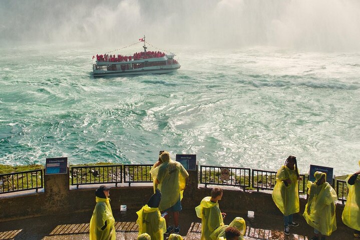 Cataratas del Niágara, Canadá : Paseo en barco, Viaje detrás de las cataratas