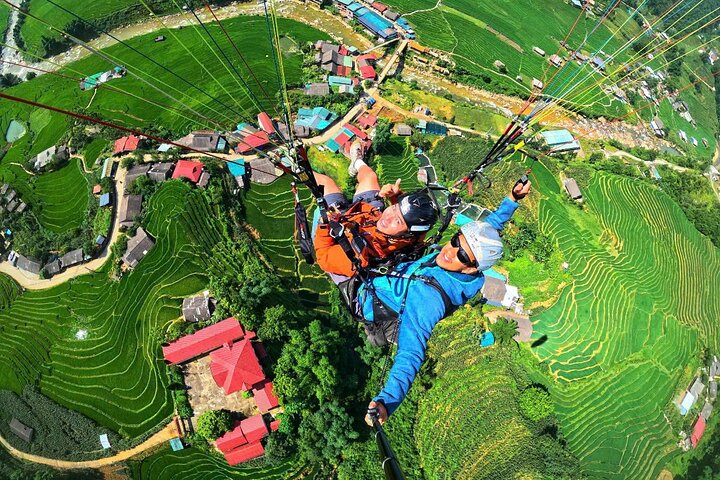 90 - Tour giornaliero di Sapa in parapendio – trasferimento in hotel incluso