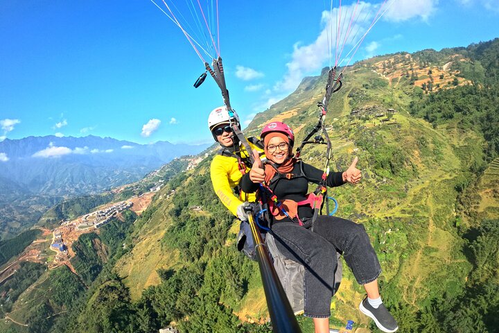 90 - Tour giornaliero di Sapa in parapendio – trasferimento in hotel incluso