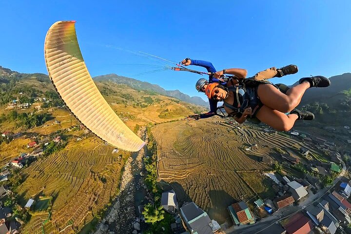 90 - Tour giornaliero di Sapa in parapendio – trasferimento in hotel incluso