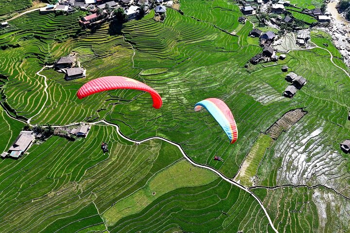 90 - Tour giornaliero di Sapa in parapendio – trasferimento in hotel incluso