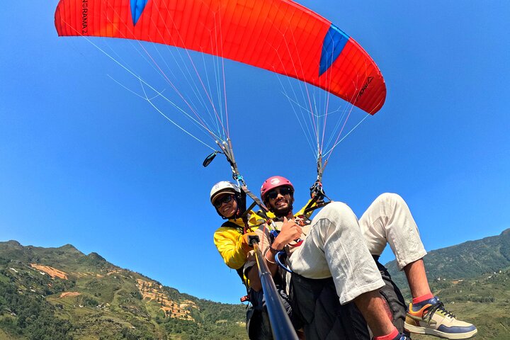 90 - Tour giornaliero di Sapa in parapendio – trasferimento in hotel incluso