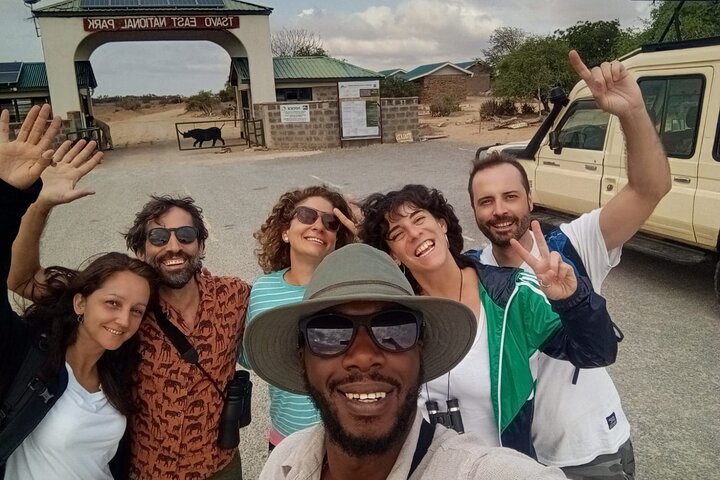 1 - Safari privado de día en Tsavo Este desde Mombasa, Malindi, Watamu