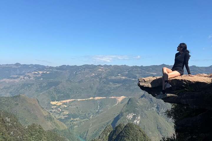 Avontuurlijke Ha Giang Loop : Gemakkelijke ruiters Camp-Trekking Tours 3D2N