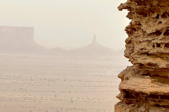 Kort 3 - Hour Second Edge of the World Tour: Darb Al-Manjour Trail
