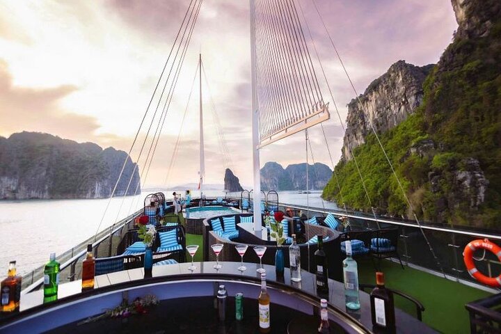Croisière de luxe Halong Excursion d'une journée au départ de Hanoï: All Inclusive