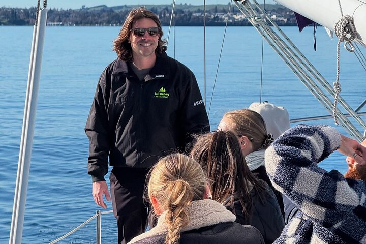 Soirée Eco Sailing Adventure à Māori Rock Carvings Lac Taupō