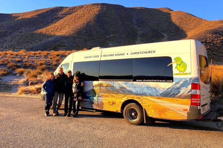 Excursão só de ida de Christchurch a Queenstown via Mt Cook e Lago Tekapo