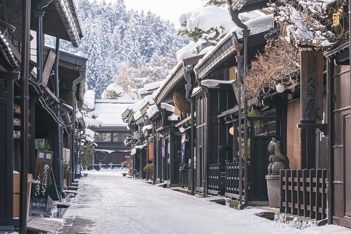 En-vej busbilletter: Takayama til Kanazawa via UNESCO Shirakawa-go