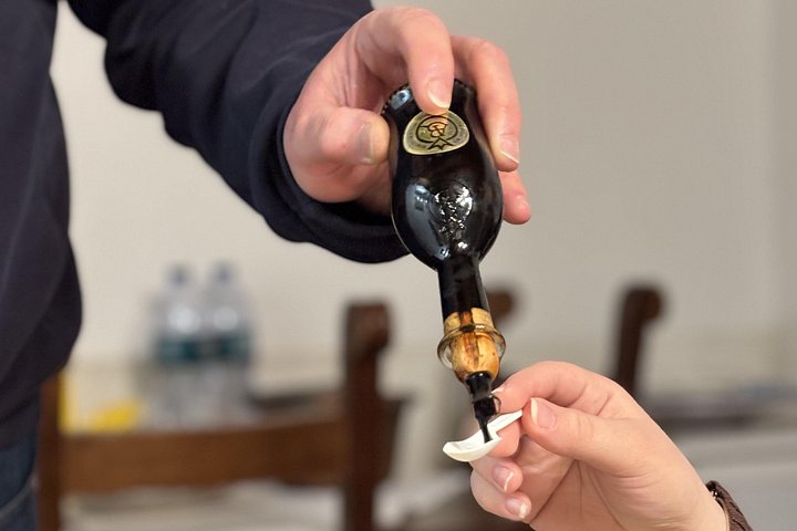 Pequeno grupo Reggio Tour de meio dia de comida e vinho com produtores locais