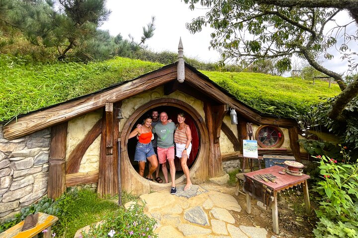 Visite de Hobbiton et des Grottes à Lucioles de Waitomo avec déjeuner depuis Auckland