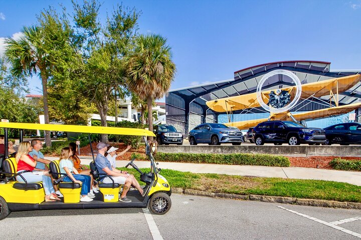 Geführte Besichtigungstour durch St. Pete im Deluxe-Golfwagen mit Straßenzulassung