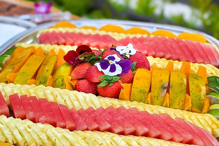 Buffet Waikiki Luau con biglietto opzionale per lo spettacolo Rock-A-Hula