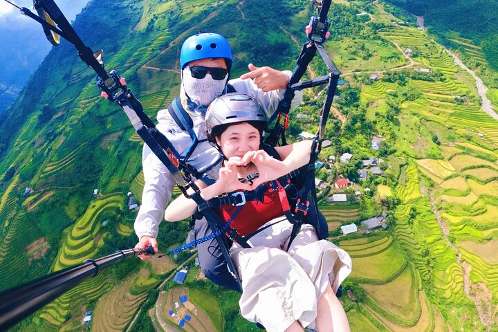 90 - Tour giornaliero di Sapa in parapendio – trasferimento in hotel incluso