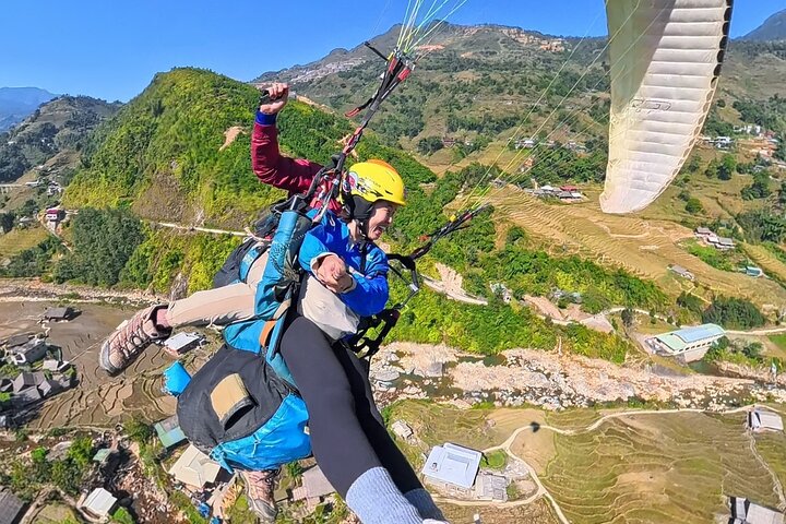 90 - Tour giornaliero di Sapa in parapendio – trasferimento in hotel incluso