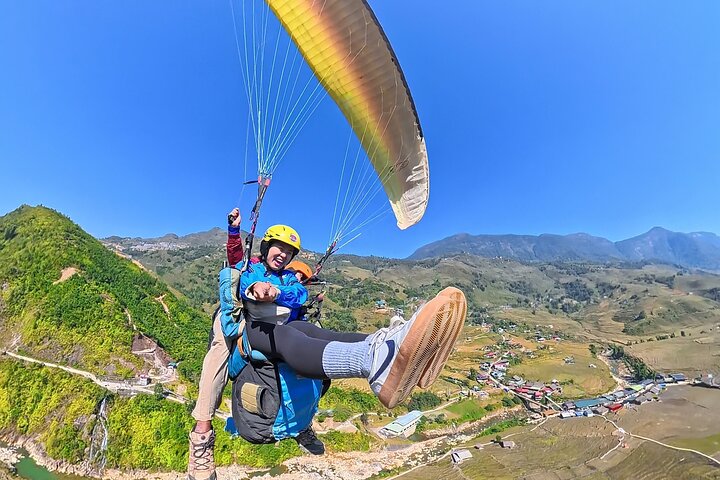 90 - Tour giornaliero di Sapa in parapendio – trasferimento in hotel incluso