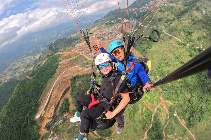 90 - Tour giornaliero di Sapa in parapendio – trasferimento in hotel incluso