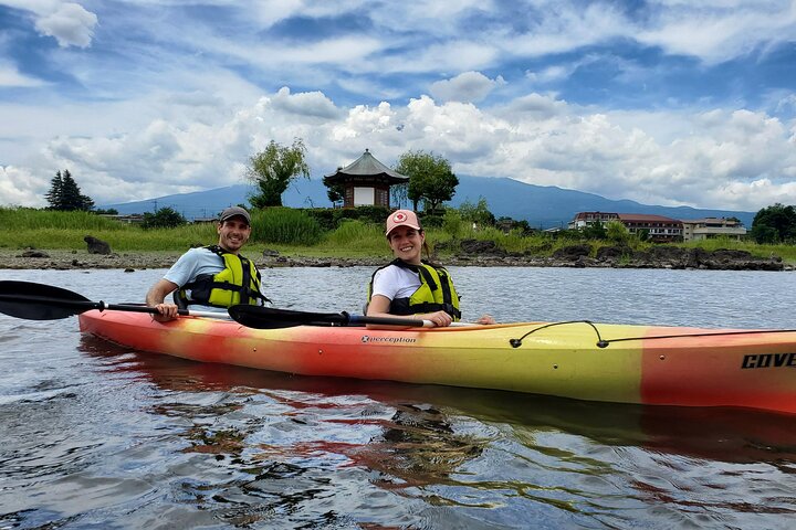 Excursión panorámica en kayak por el lago Kawaguchiko
