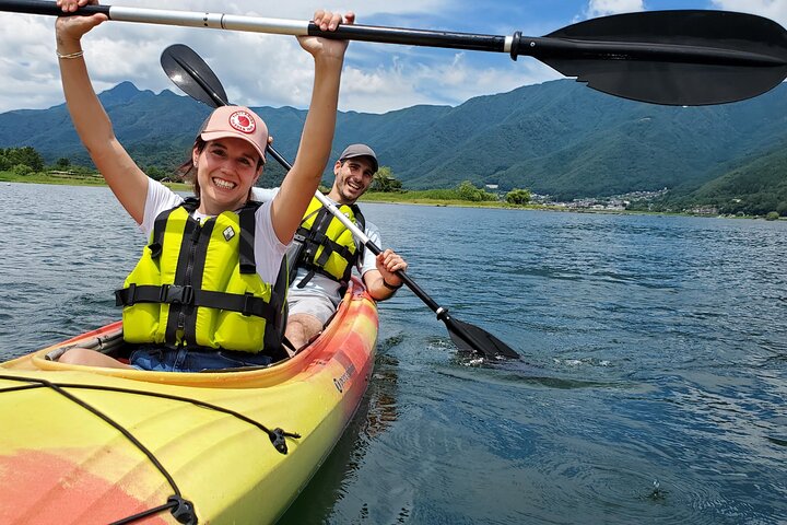 Excursión panorámica en kayak por el lago Kawaguchiko
