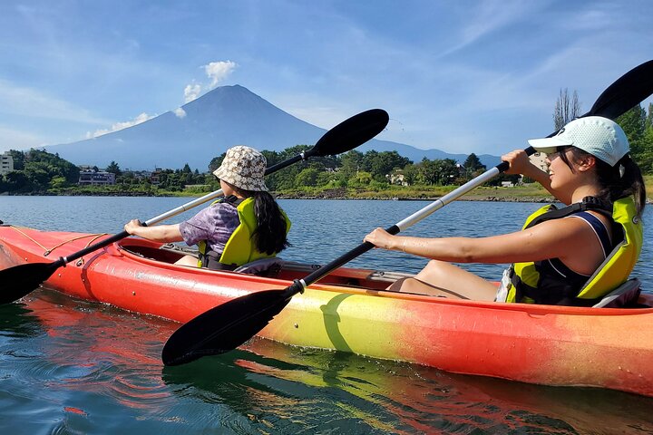 Excursión panorámica en kayak por el lago Kawaguchiko