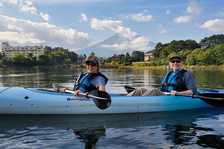 Excursión panorámica en kayak por el lago Kawaguchiko
