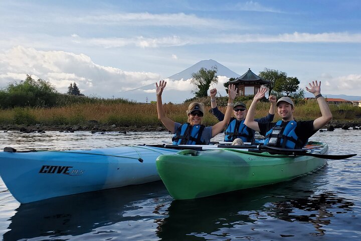 Excursión panorámica en kayak por el lago Kawaguchiko