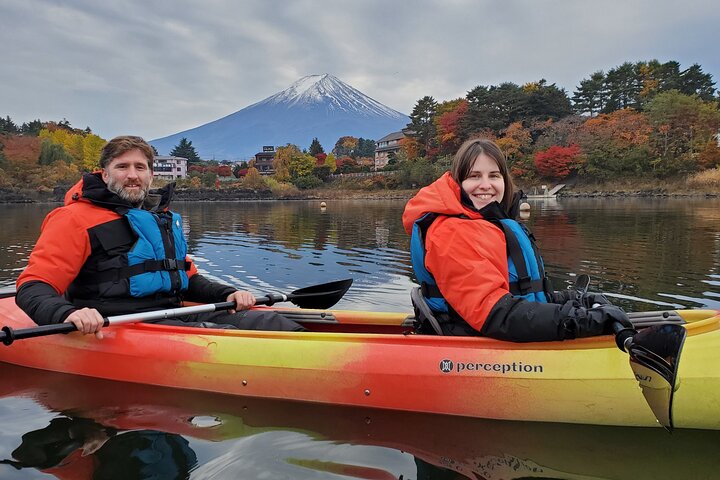 Excursión panorámica en kayak por el lago Kawaguchiko