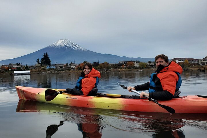 Excursión panorámica en kayak por el lago Kawaguchiko