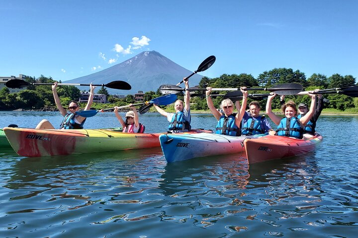 Excursión panorámica en kayak por el lago Kawaguchiko