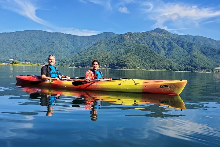 Excursión panorámica en kayak por el lago Kawaguchiko