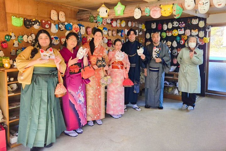 Paseo en Kimono Auténtico Privado en Nostálgico Village, Minakami