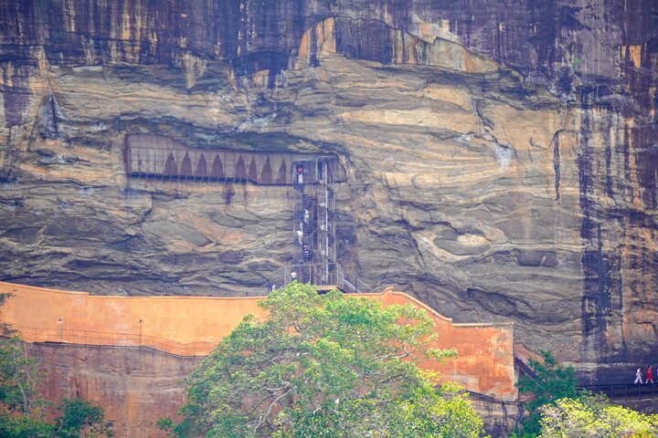 Sigiriya Hike & Minneriya Safari Privétour van een hele dag