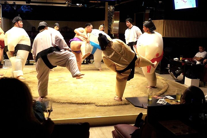 Tokyo Lyx Sumo upplevelse med Deluxe japanska köket