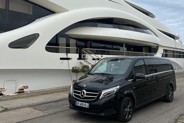 Da Deauville a Parigi: Trasferimento privato – Porta a porta