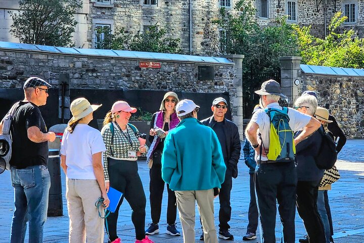 Gamla Montreal Walking Tour | Liten grupp (max 10) | av MTL Detours