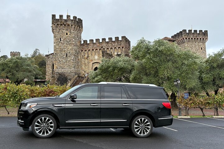 "Fabulous Private Wine Tour of Napa & Sonoma for 2 to 5 People"