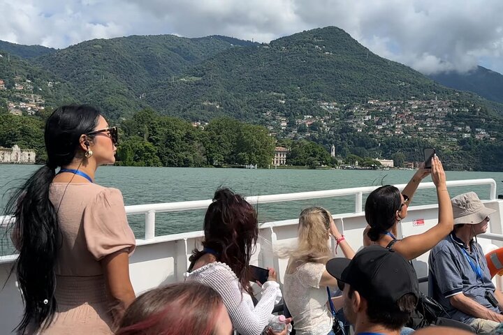 Lago Como & Lugano para grupos pequeños : 2 países en 1 día, Crucero en barco