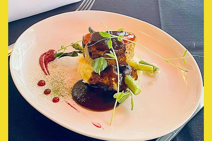 Tour Gastronómico Histórico de San Agustín en Carro Eléctrico con Recogida